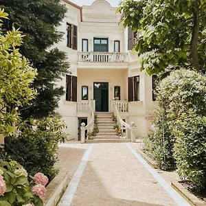  Couette-café Garden Boutique